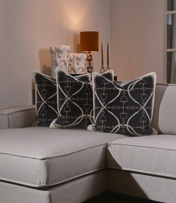 Bite Luxury Cushion matt black