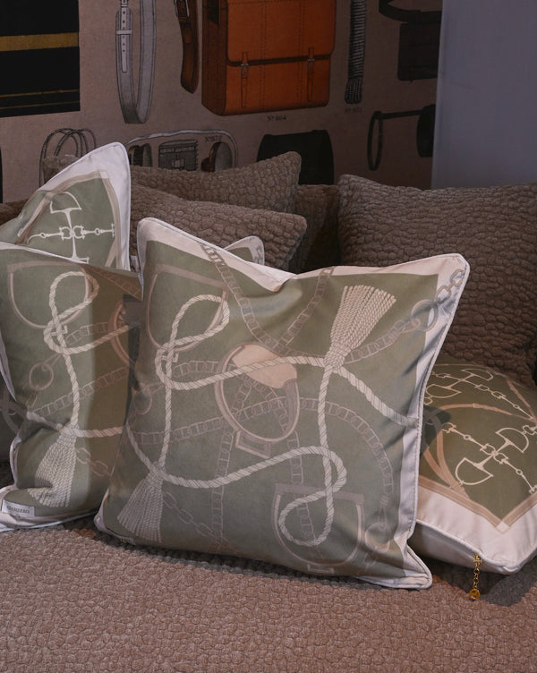 Chain Cushion light green