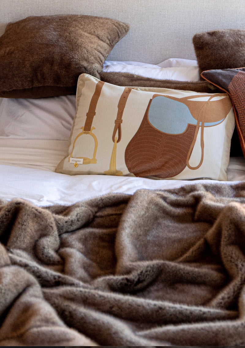 Heritage Saddle in Browns 60x40 cm