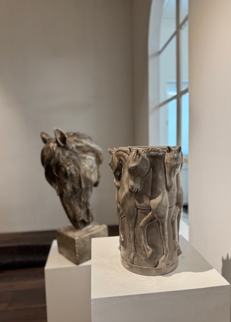MUD CRACK CERAMIC VASE DANCING HORSES