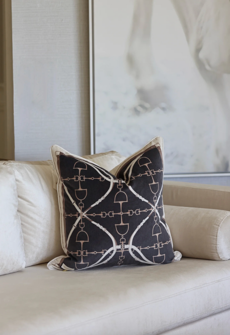 Bite Luxury Cushion matt black