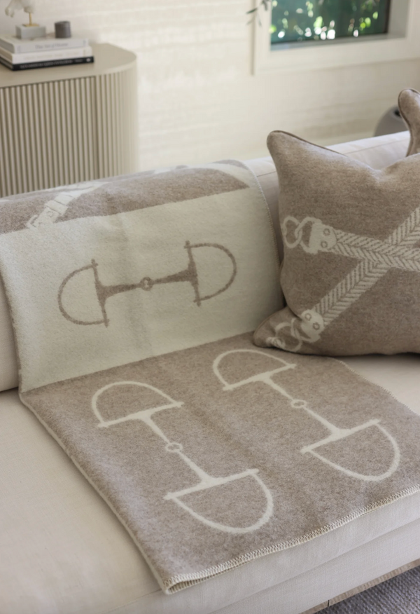 CLASSIC BIT Throw – 100% New Zealand Lambswool melange beige