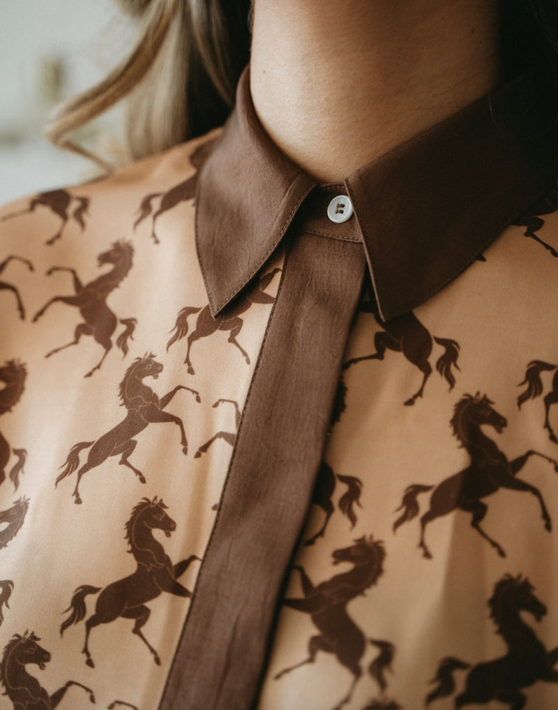 SATIN Shirt Galloping Horse