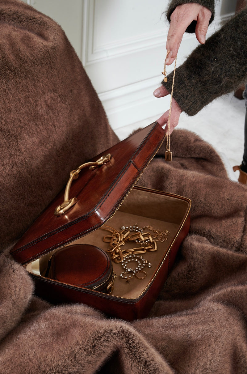Leather Jewellery Box/ Toiletry Bag Burgundy – Adamsbro Europe