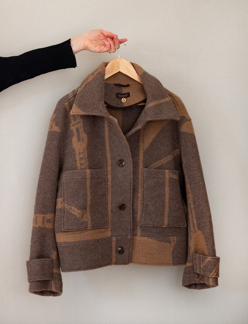 TAILORED HERITAGE BOXY JACKET CARMELLO & BROWN